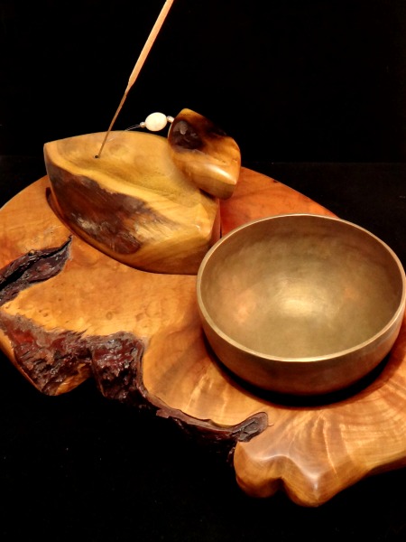 With this Meditation Timer enjoy your meditation without worrying about timing. Let your favorite incense be your guide to ring the Tibetan Singing Bowl.